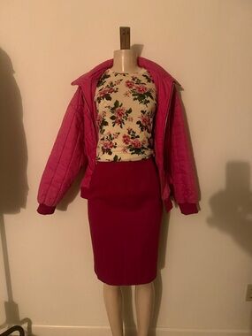 Fuchsia Silk Pencil Skirt - Sleek Tailored Fit 4